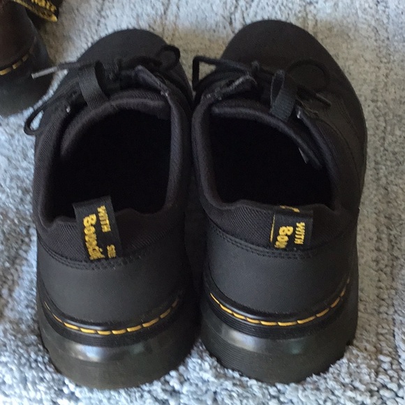 Dr Martens canvas shoes - Picture 2 of 6